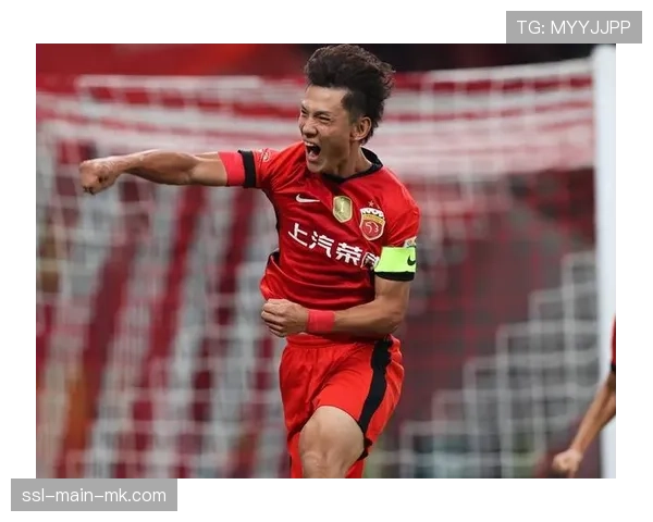 上海海港主场2-1绝杀云南玉昆,王燊超补时阶段完成制胜进球 上海海港主场2-1绝杀云南玉昆,王燊超补时阶段完成制胜进球